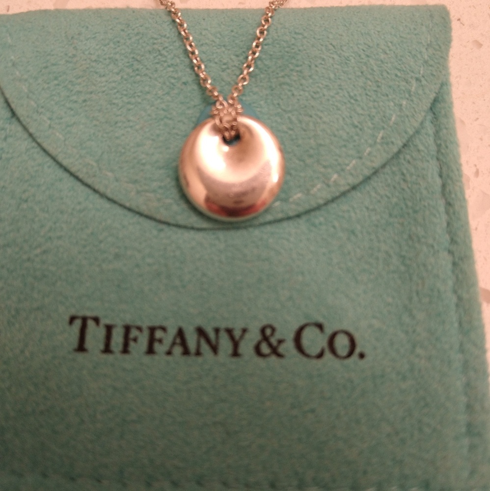Elsa Peretti vintage Tiffany & Co necklace like ne